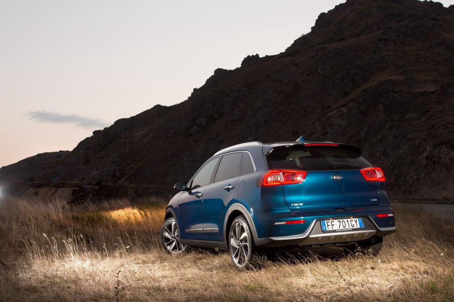  Kia Niro 2016 года  (WW) (фото 34 из 40)